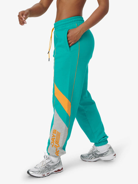 7 DAYS Malone Sweat Pants Sweatpants 947 Spectra Green