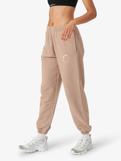 7 DAYS Monday Pants Sweatpants 513 Dune