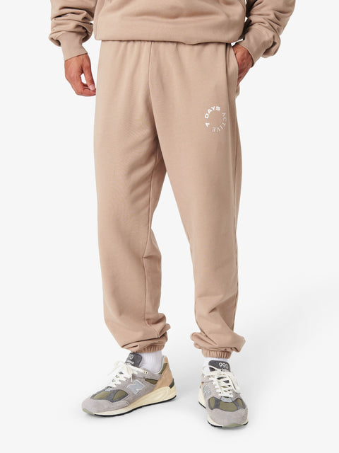 7 DAYS Monday Pants Sweatpants 513 Dune